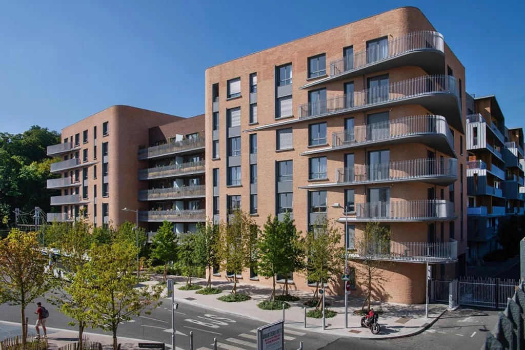 THE X CORP VERSAILLES CHANTIER